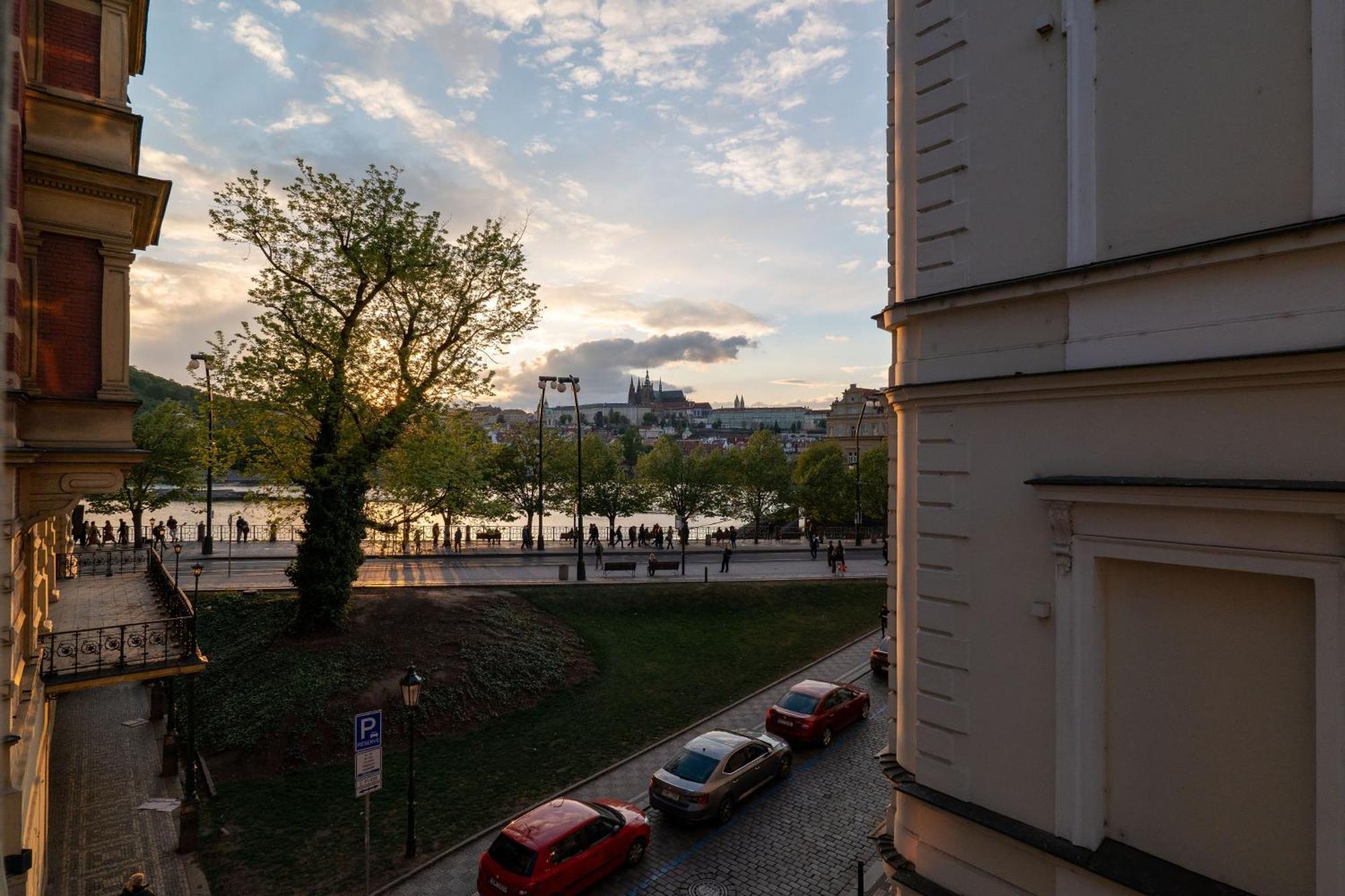 Апартаменти Naprstek Castle View *
